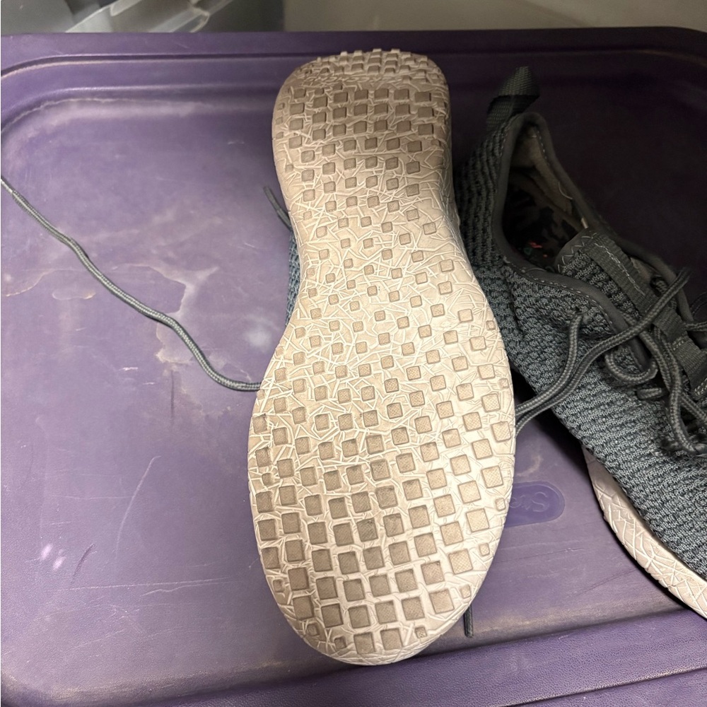 Skechers Men's Black Athletic Shoes - Picture 6 of 6